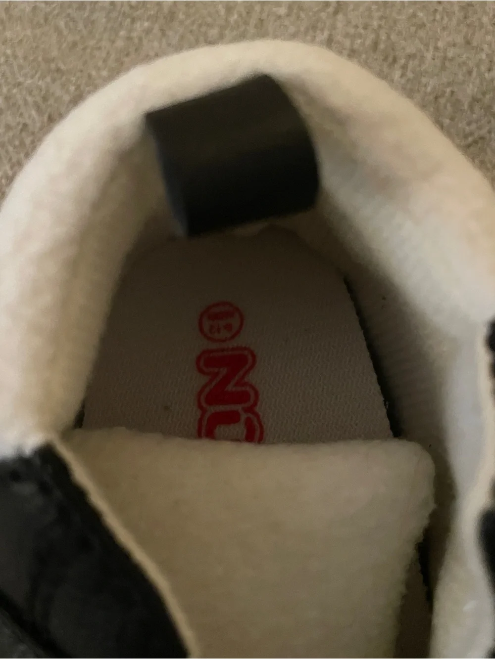 N/A comfortable black
